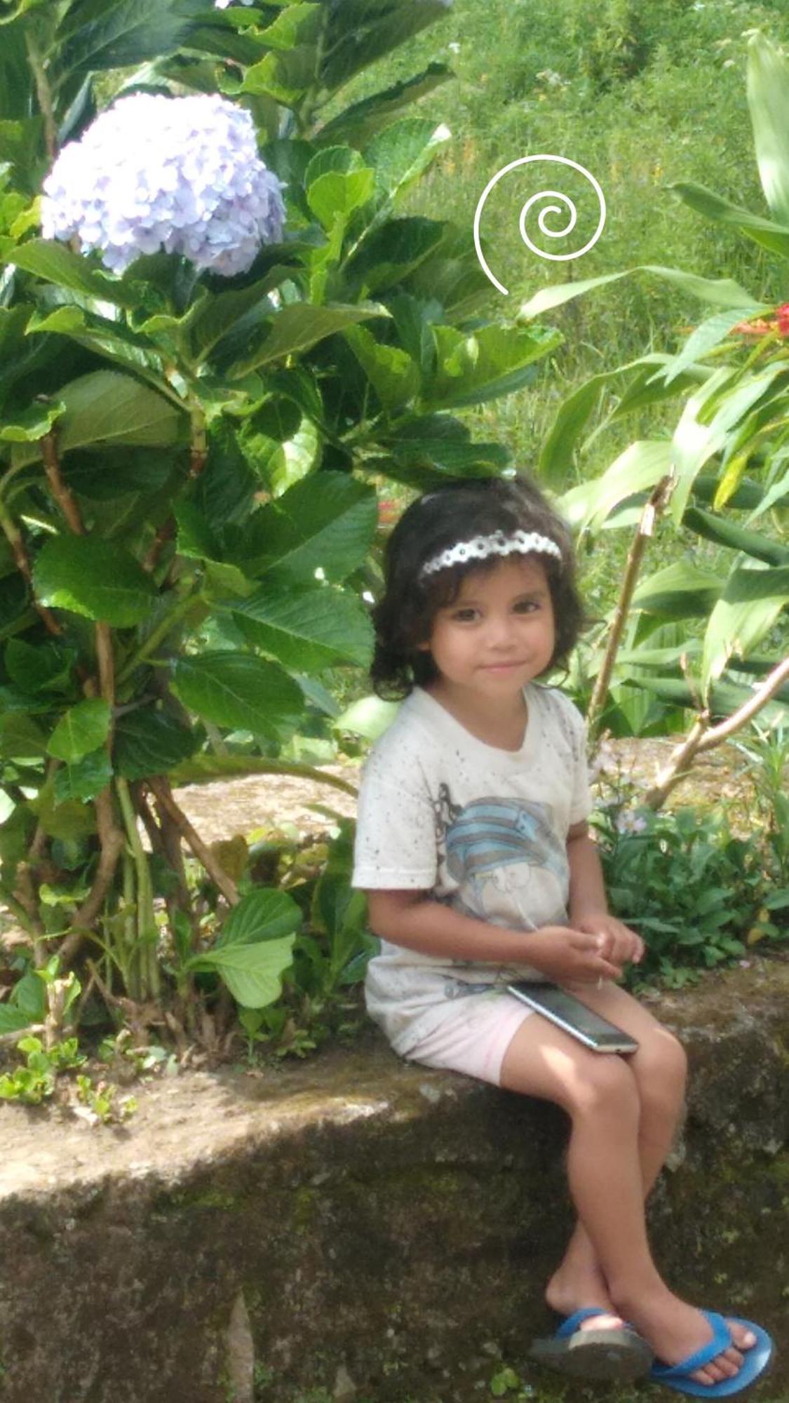 Karleta Homestay Ruteng Exterior foto